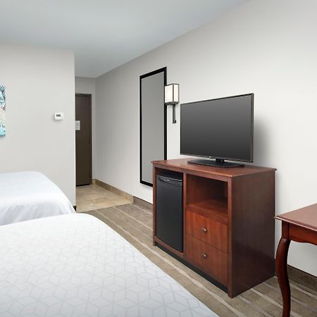 Holiday Inn Express Boston North-Woburn By Ihg Экстерьер фото