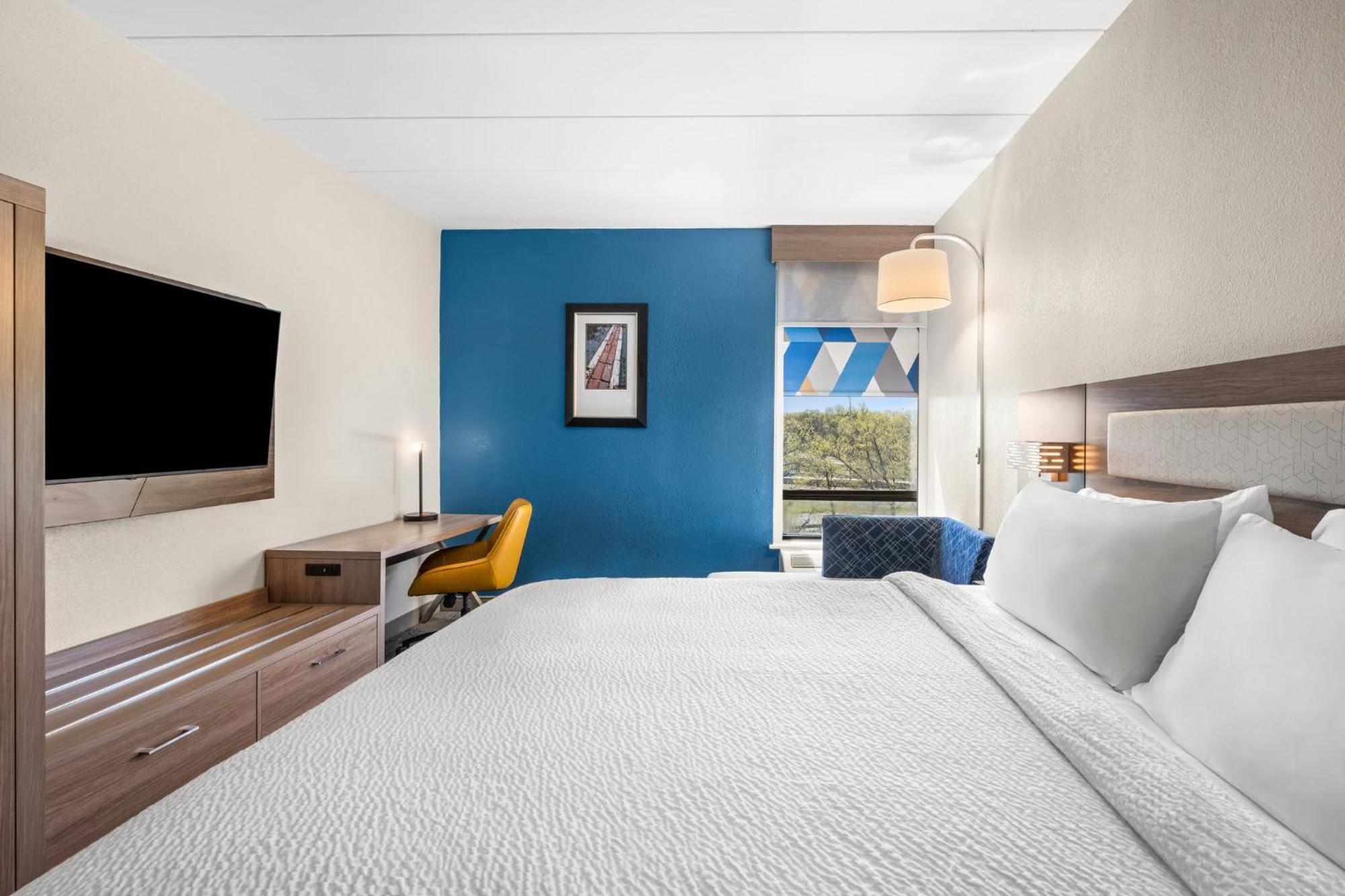 Holiday Inn Express Boston North-Woburn By Ihg Экстерьер фото