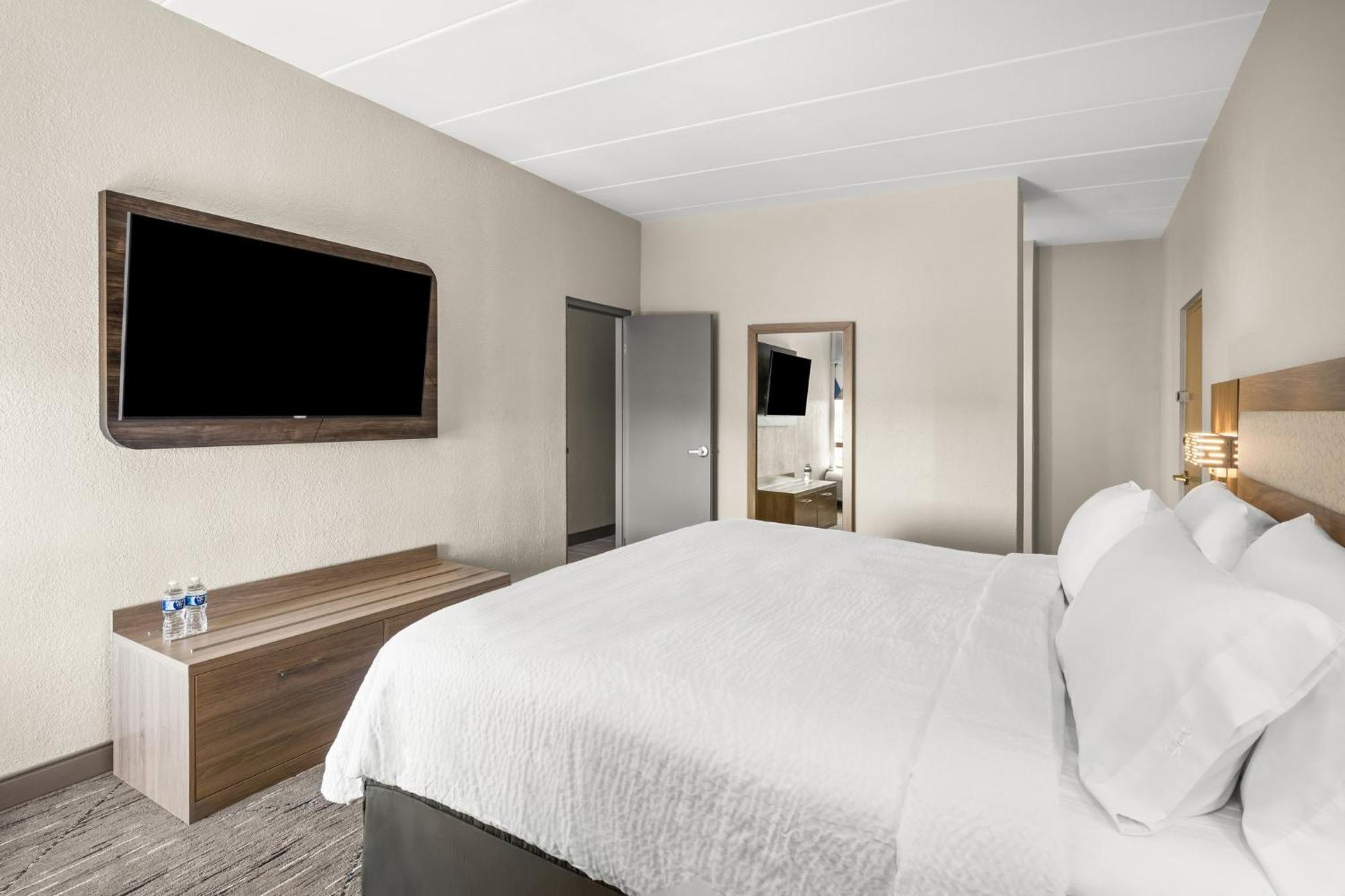 Holiday Inn Express Boston North-Woburn By Ihg Экстерьер фото